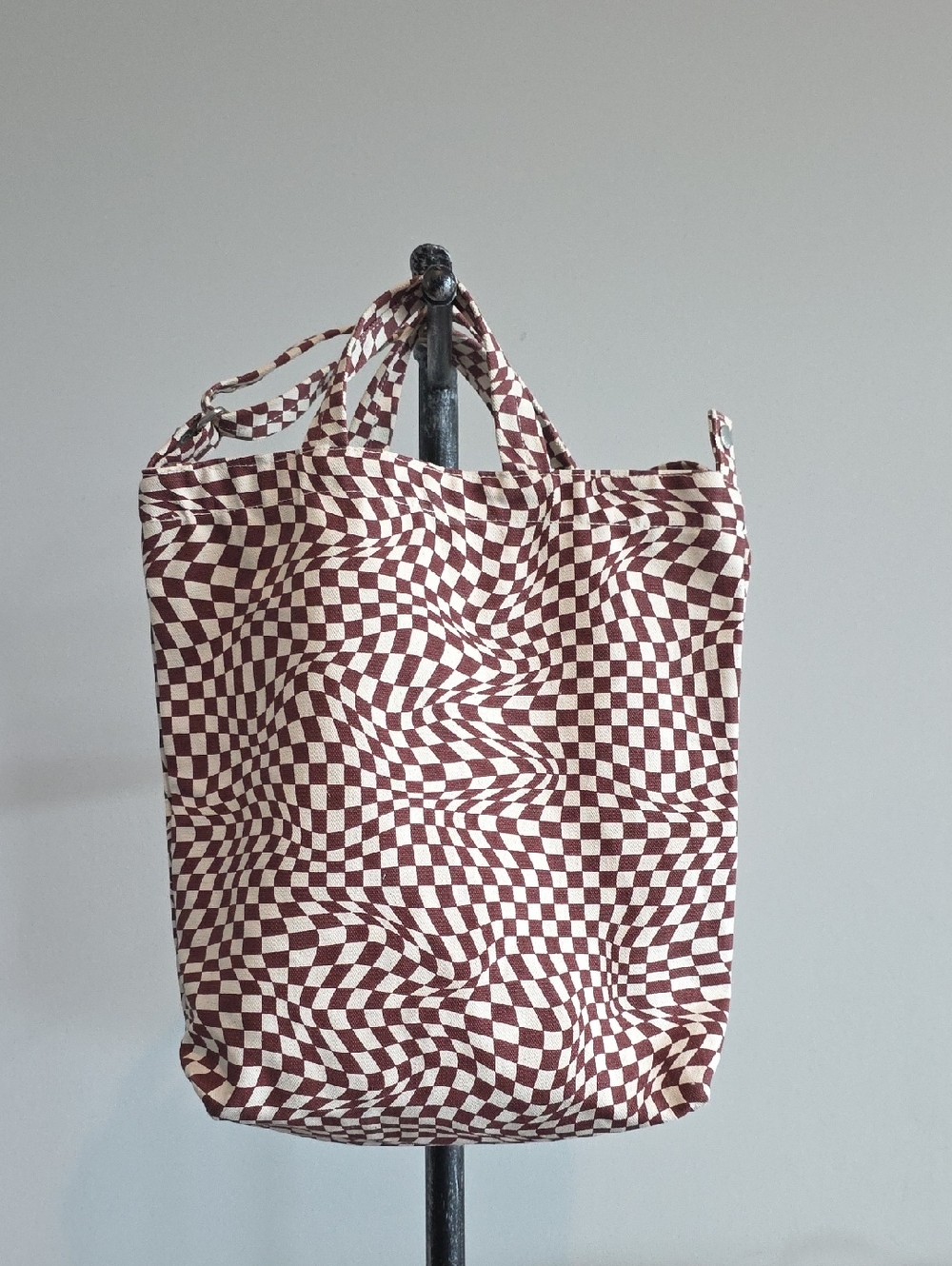 BAGGU Duck Bag in Maroon Trippy Checker